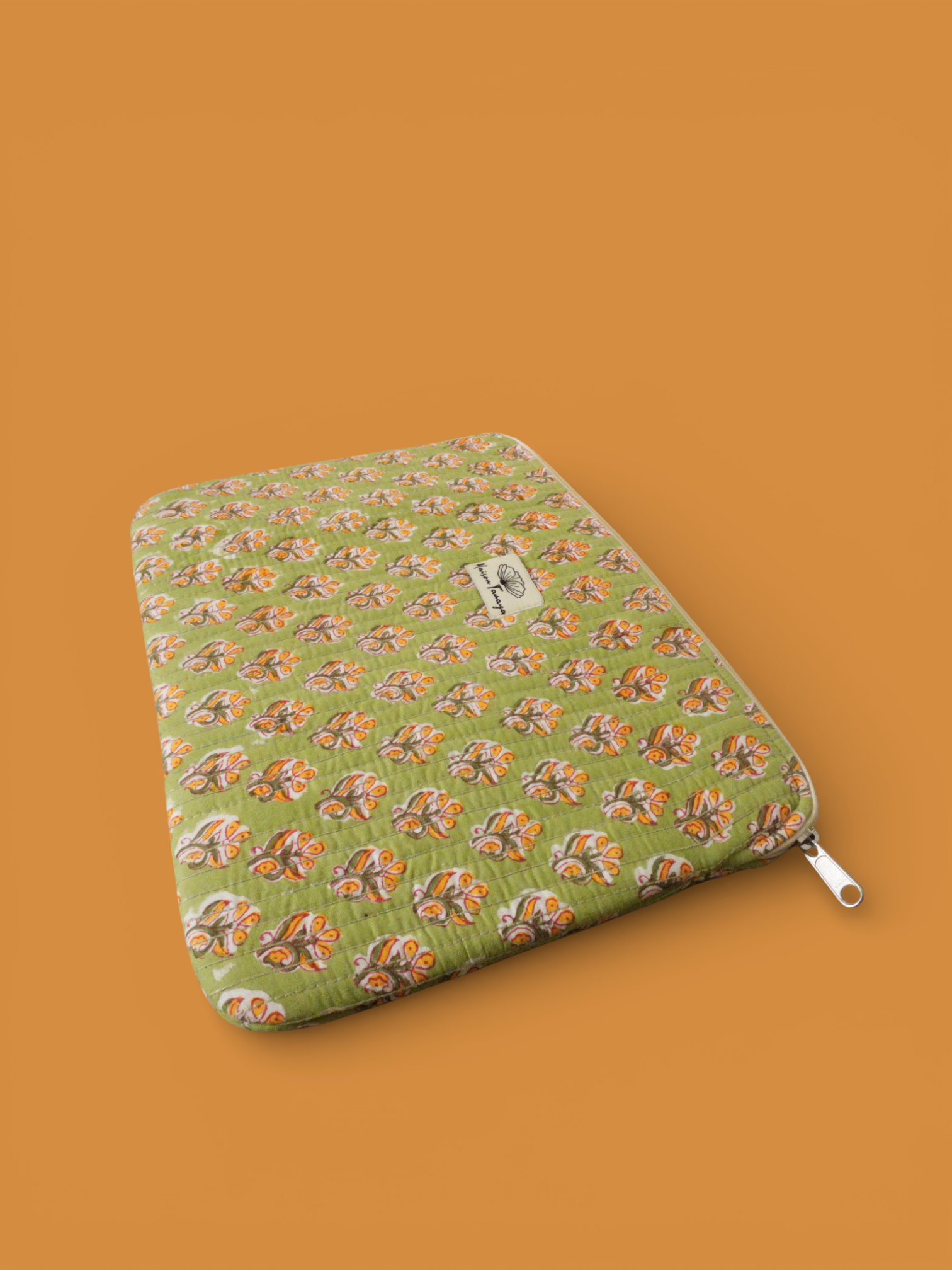 Soft Green Mani Pouch